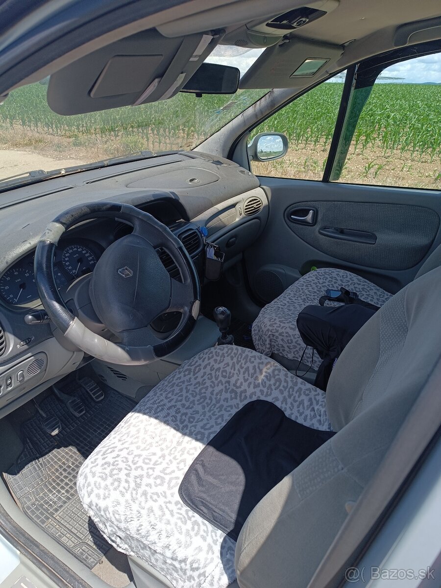Predám Renault Scenik 1,6 r.2003 - 3