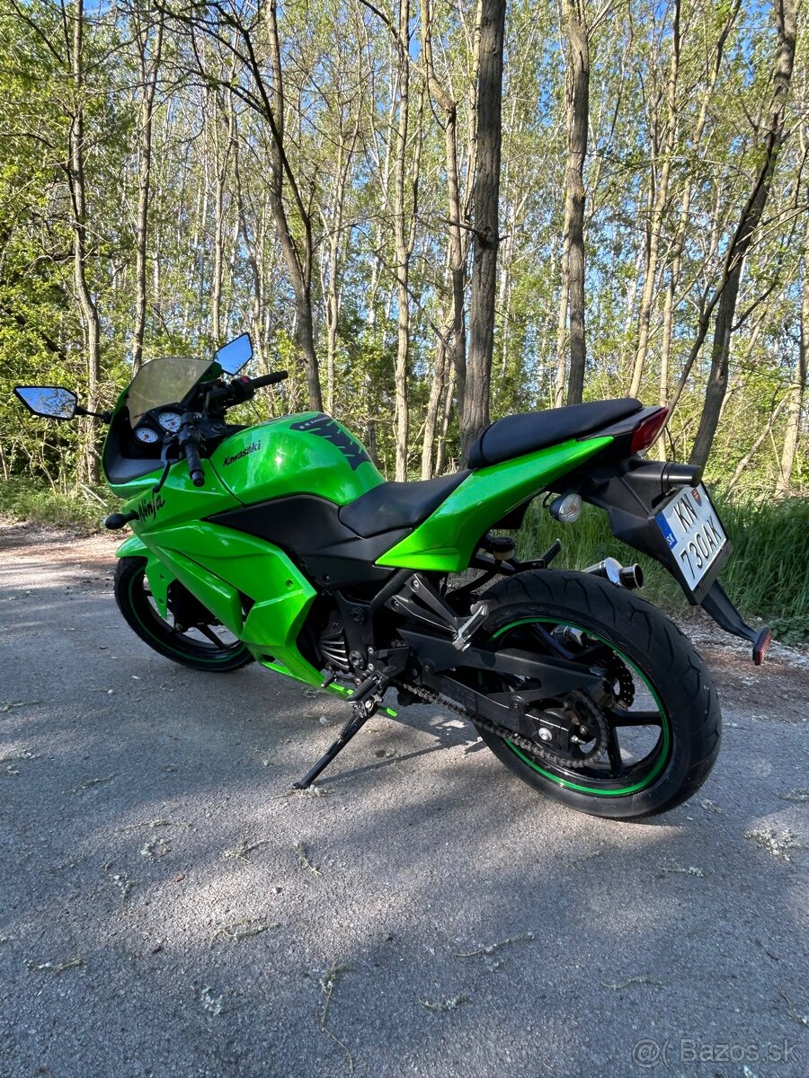 Kawasaki ninja 250R - 3