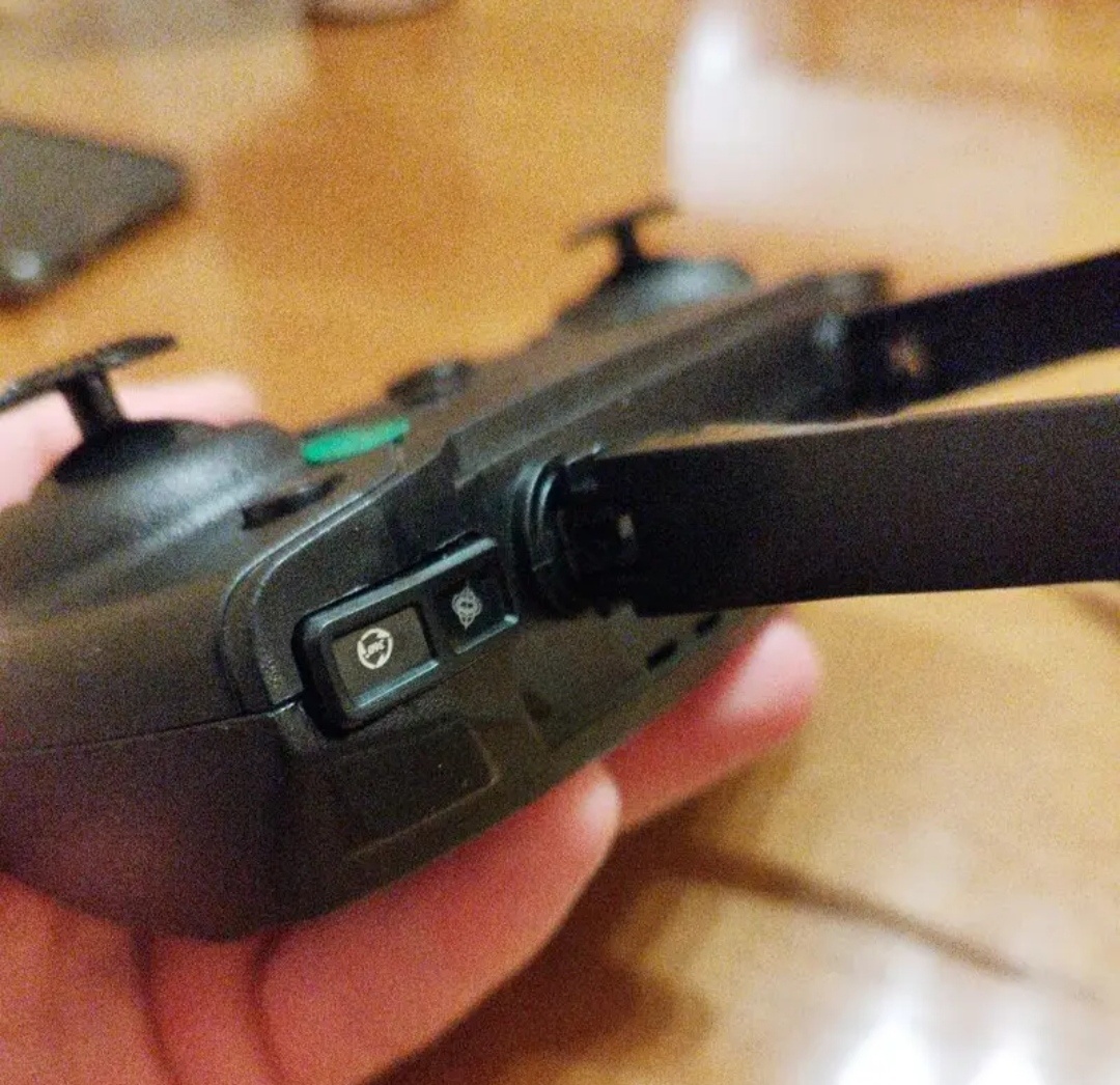 MINI Dron E99 + 3 batérie - 3