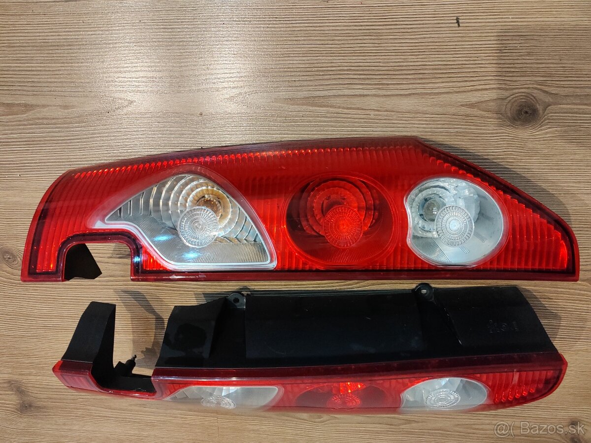 Renault Kangoo 2 zadné svetlá - 3
