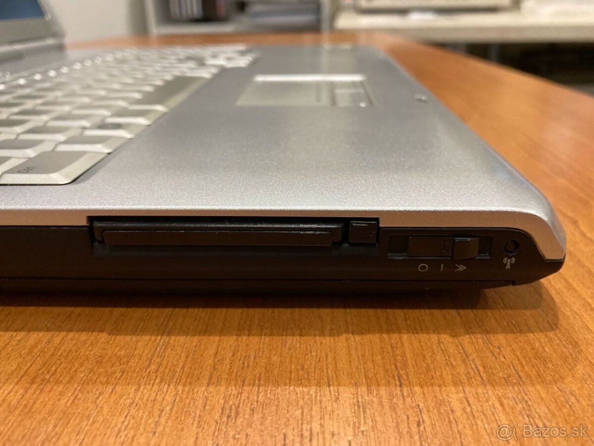 Funkčný 17" DELL, 4 GB RAM, 500 GB HDD, Win 7 - 3