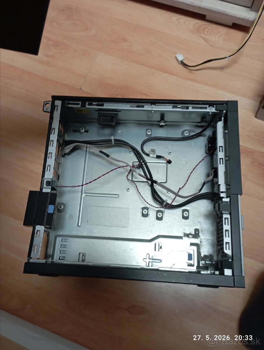 Dell PC skrinka / case – 3€ - 3
