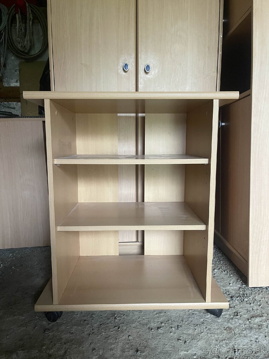 Predám stolík / poličku - 3