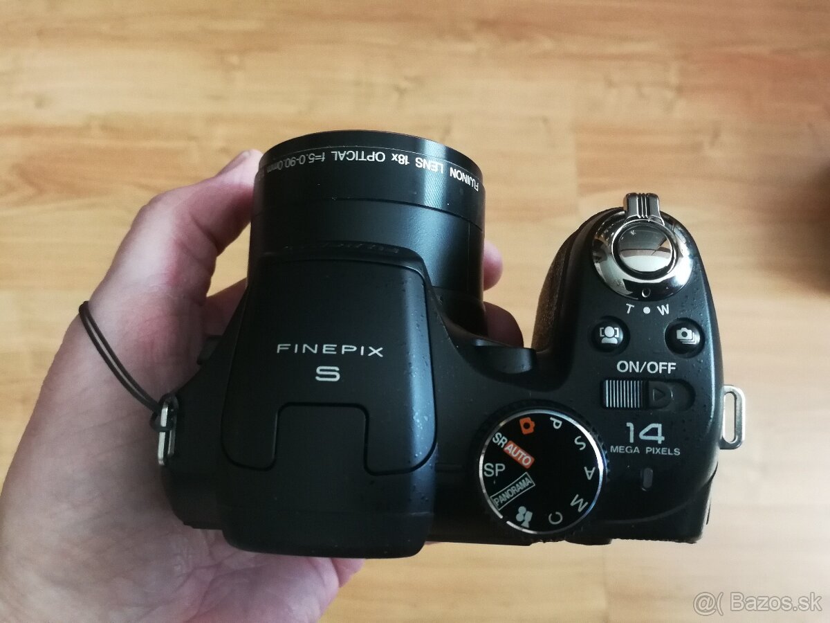 Fuji FinePix S2960 - 3