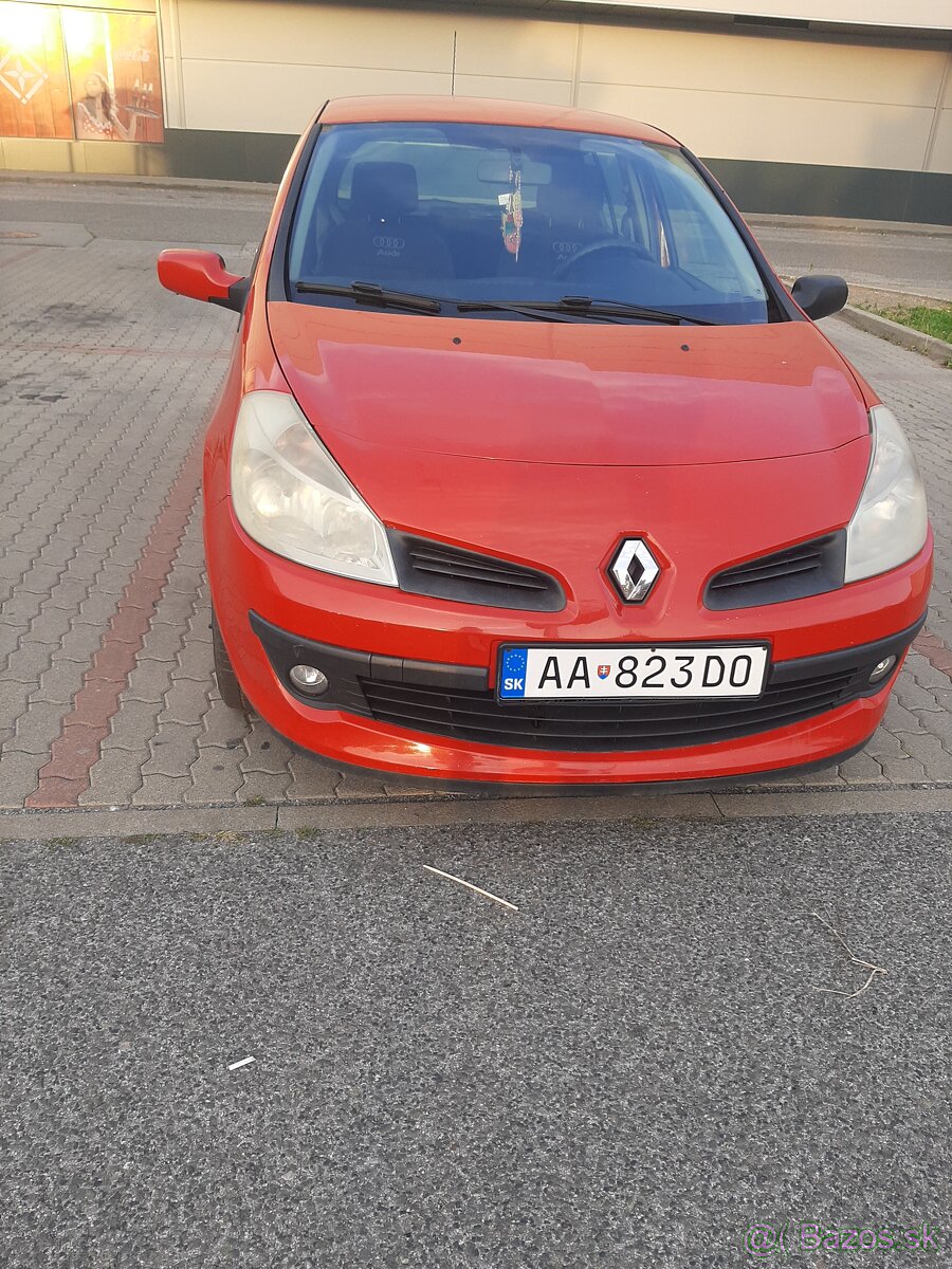Predám Renault Clio 1.2 - 3