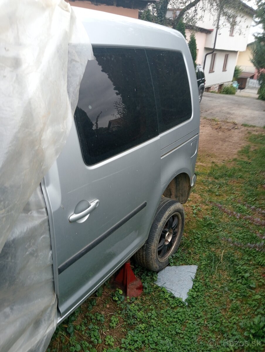 VW Caddy 1.9 tdi diely - 3