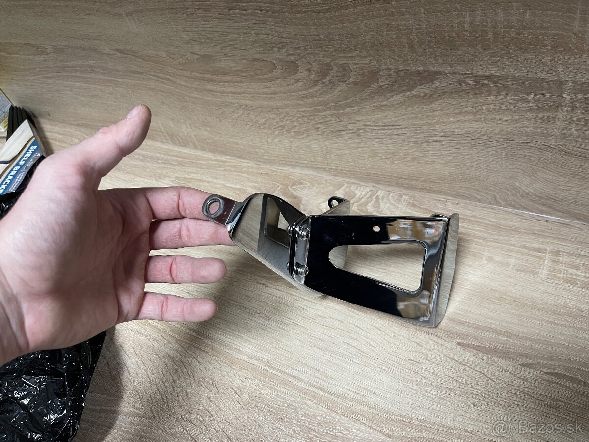 Chromovaný bočný držiak ŠPZ pre motocykle - 3