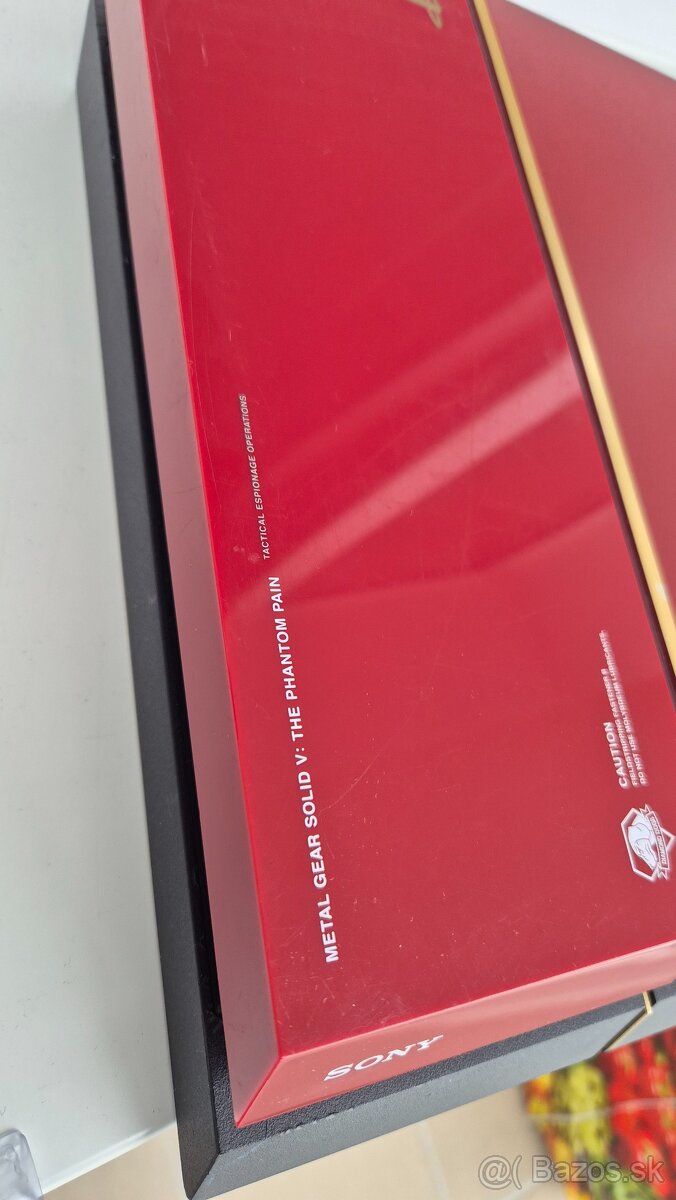 PS4 Metal Gear Solid konzola - 3