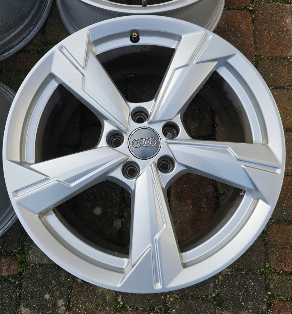 Sada diskov Audi A6 C8, A7, A4, A8 R18 - 3