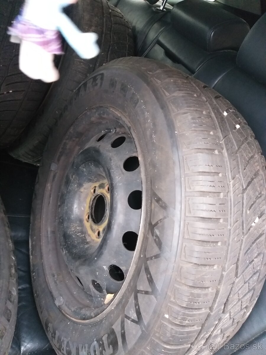 Celoročné pneu na plech. diskoch 215/60 R16 - 3