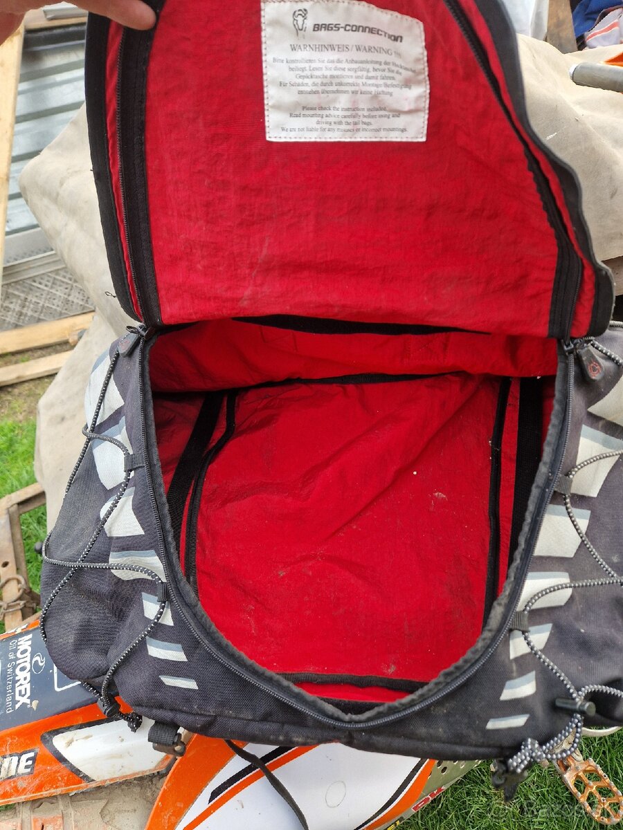 Taška zadna na moto