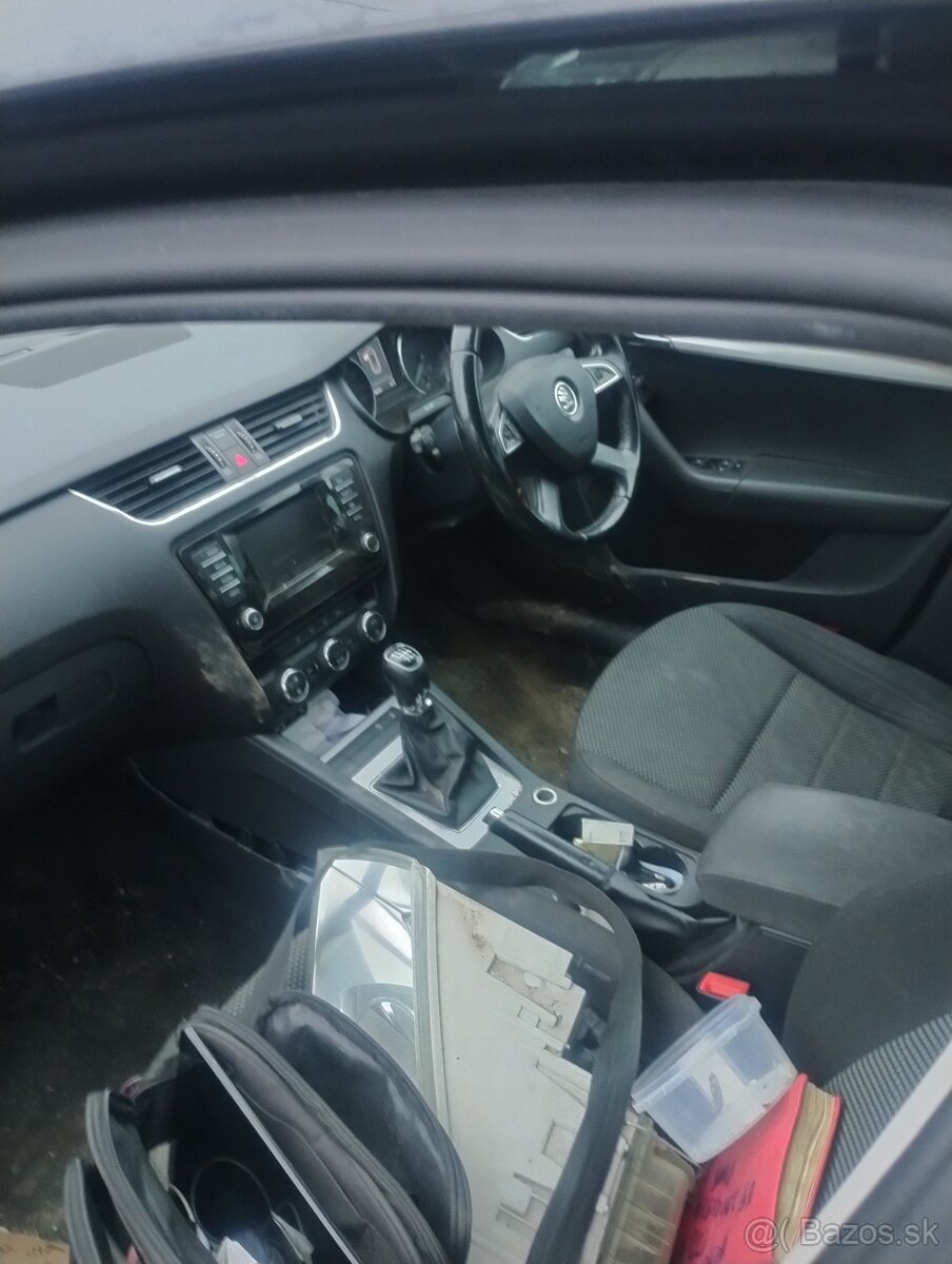 Rozpredám Octaviu 3 combi 2,0 TDI 110 kw - 3