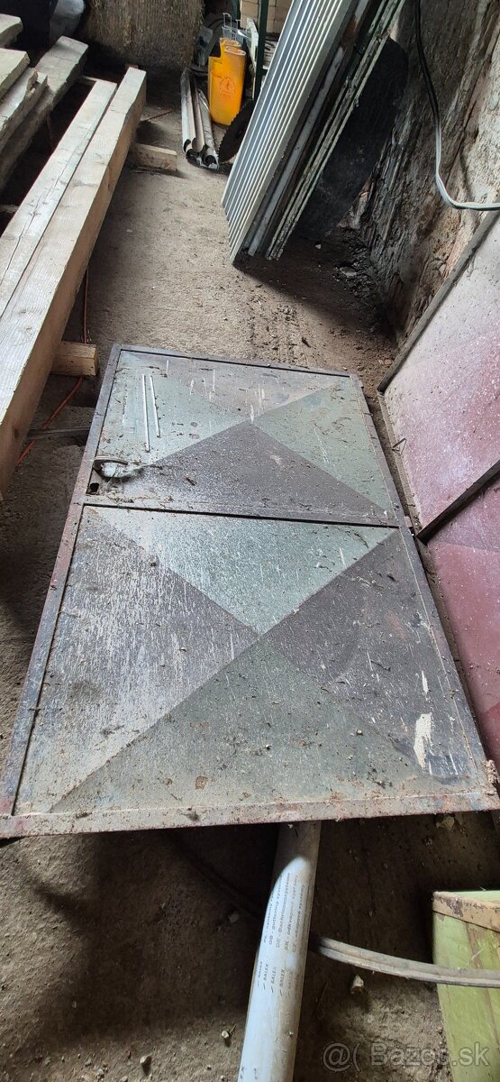 Predám krídla plechovej brány bez rámu - 3