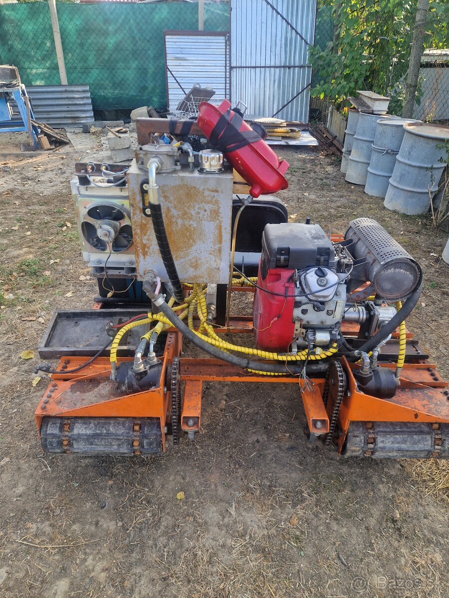 Predám pásový traktor - 3