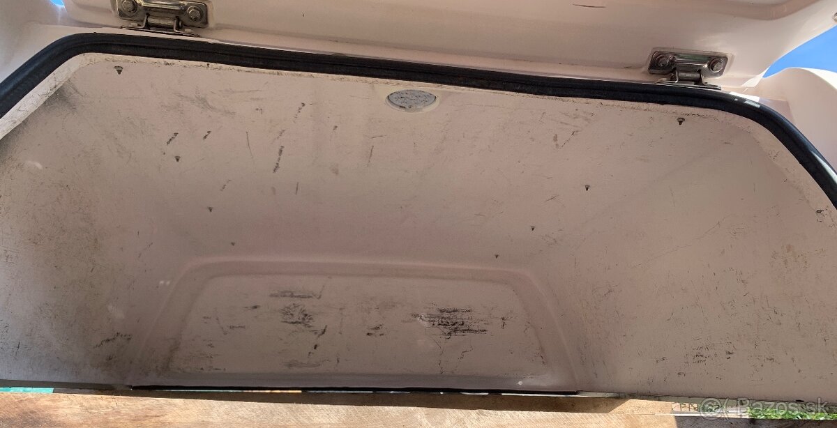 Toyota Hilux hardtop 16-