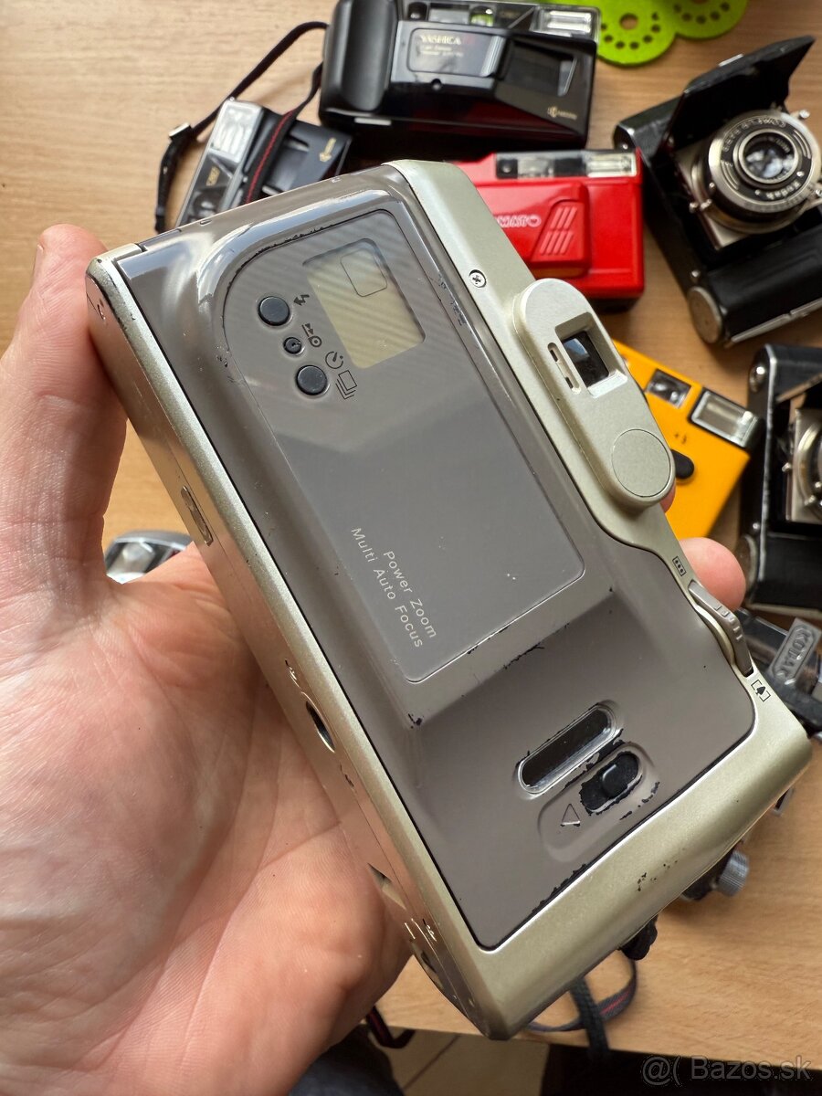 Yashica microtech zoom 120 - 3