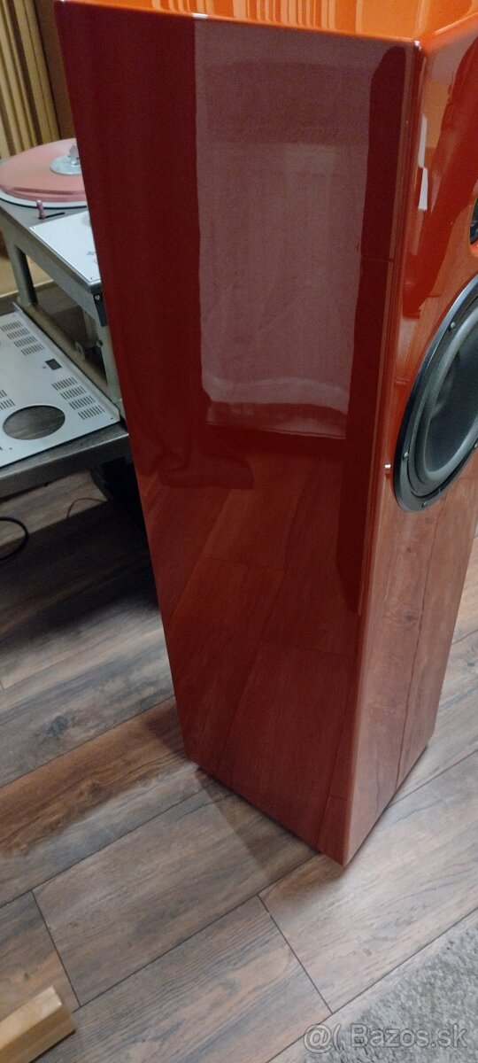 Nádherné červené reproduktory - 3