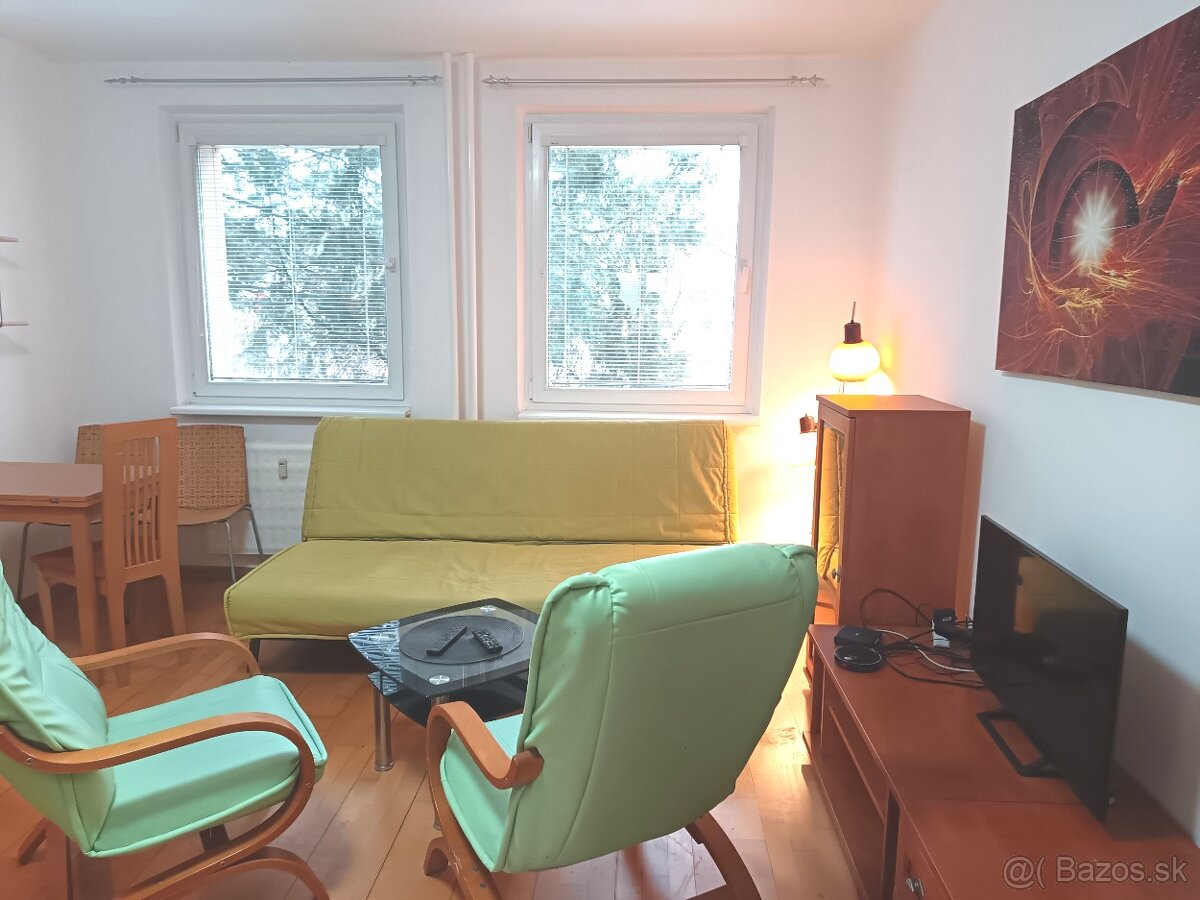 Prenájom 2 izbový byt Nitra Na Hôrke - 3