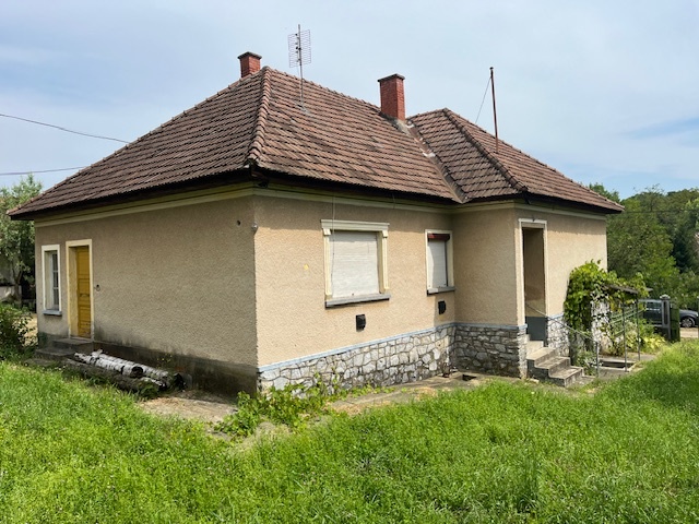 Ponúkam Vám na predaj rodinný dom v obci Galvács - 3