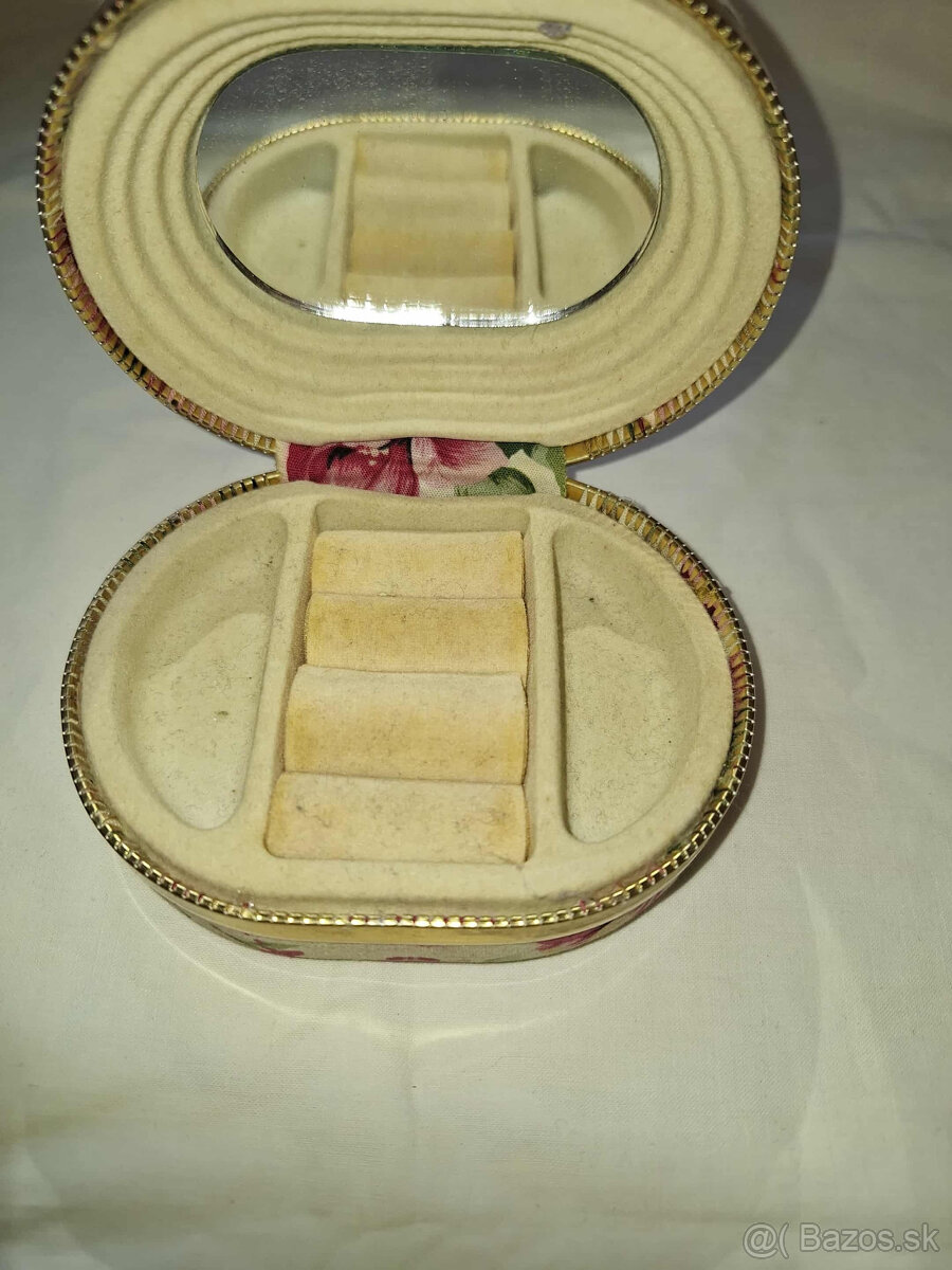 MALÁ ŠPERKOVNICA - 3