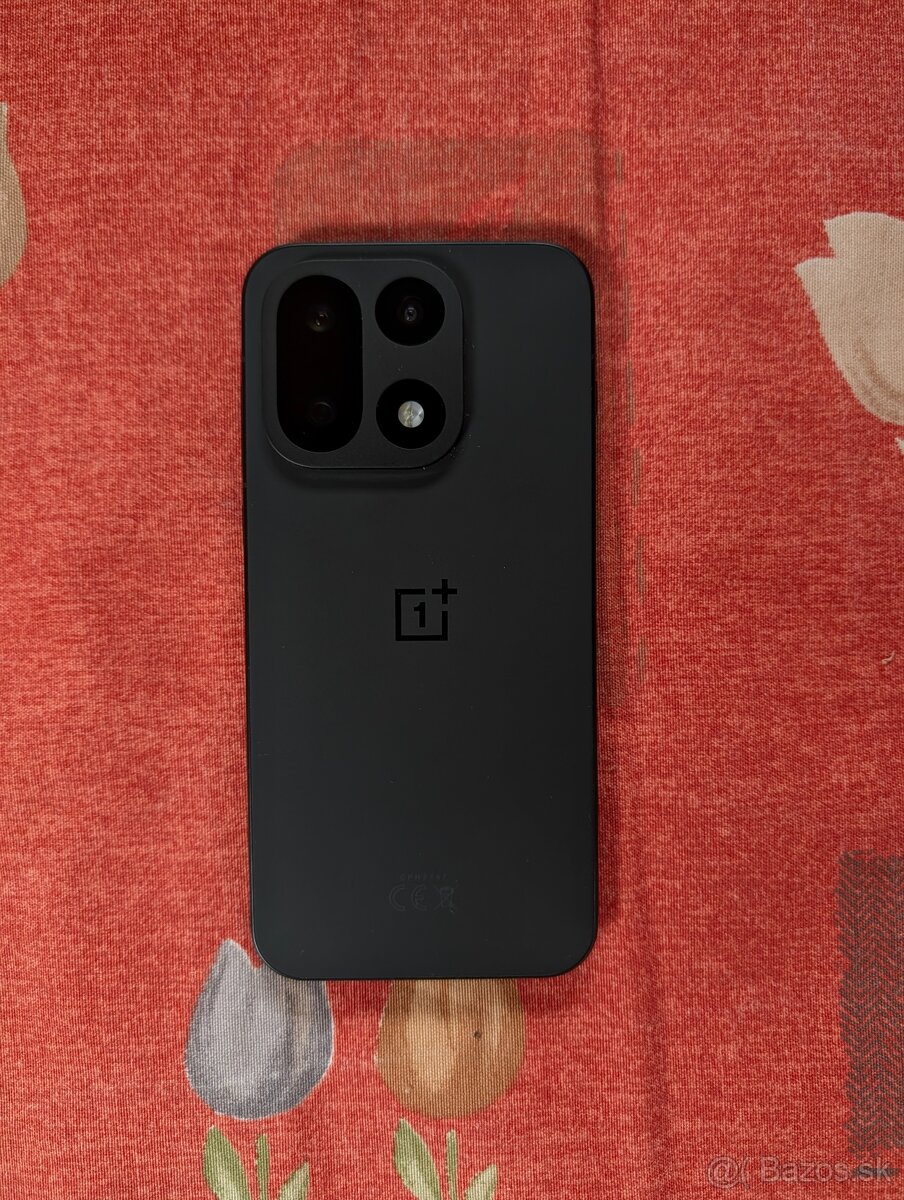 OnePlus 15 16GB/512GB cierny - 3