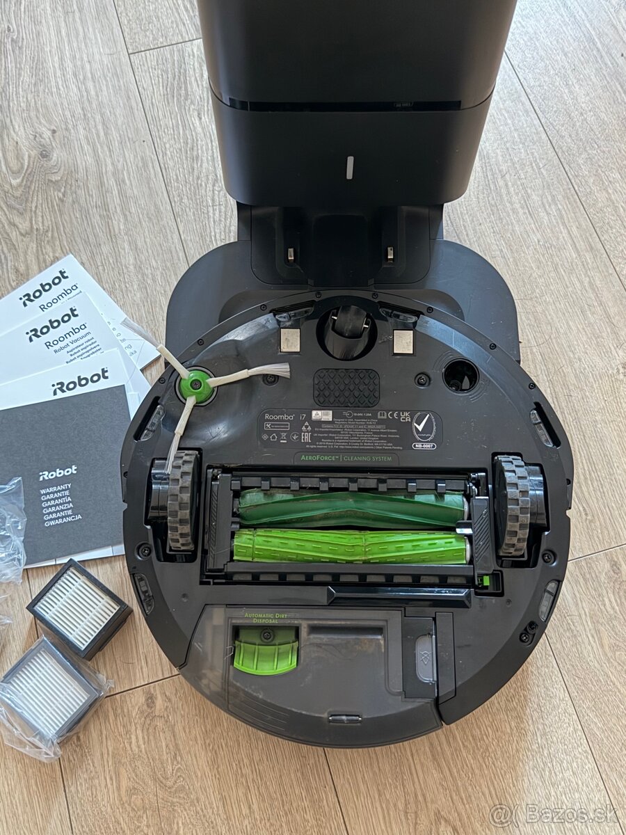 vysávač iRobot Roomba i7+ s dokovacou stanicou - 3
