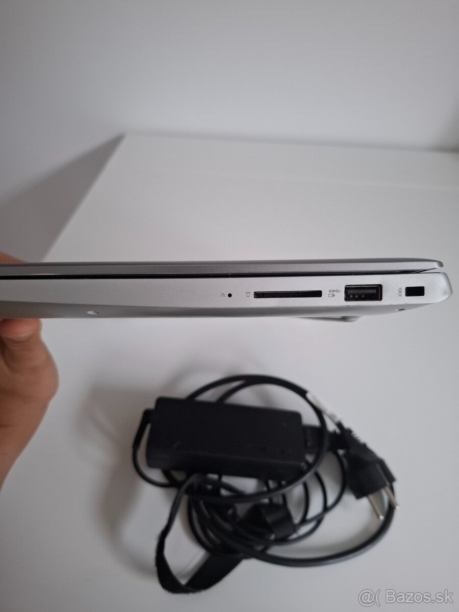 Lenovo IdeaPad 720 - 3
