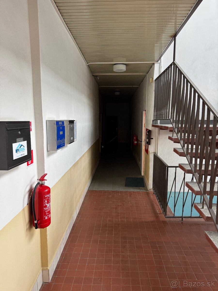 Prenajmem priestory v širšom centre mesta - 3