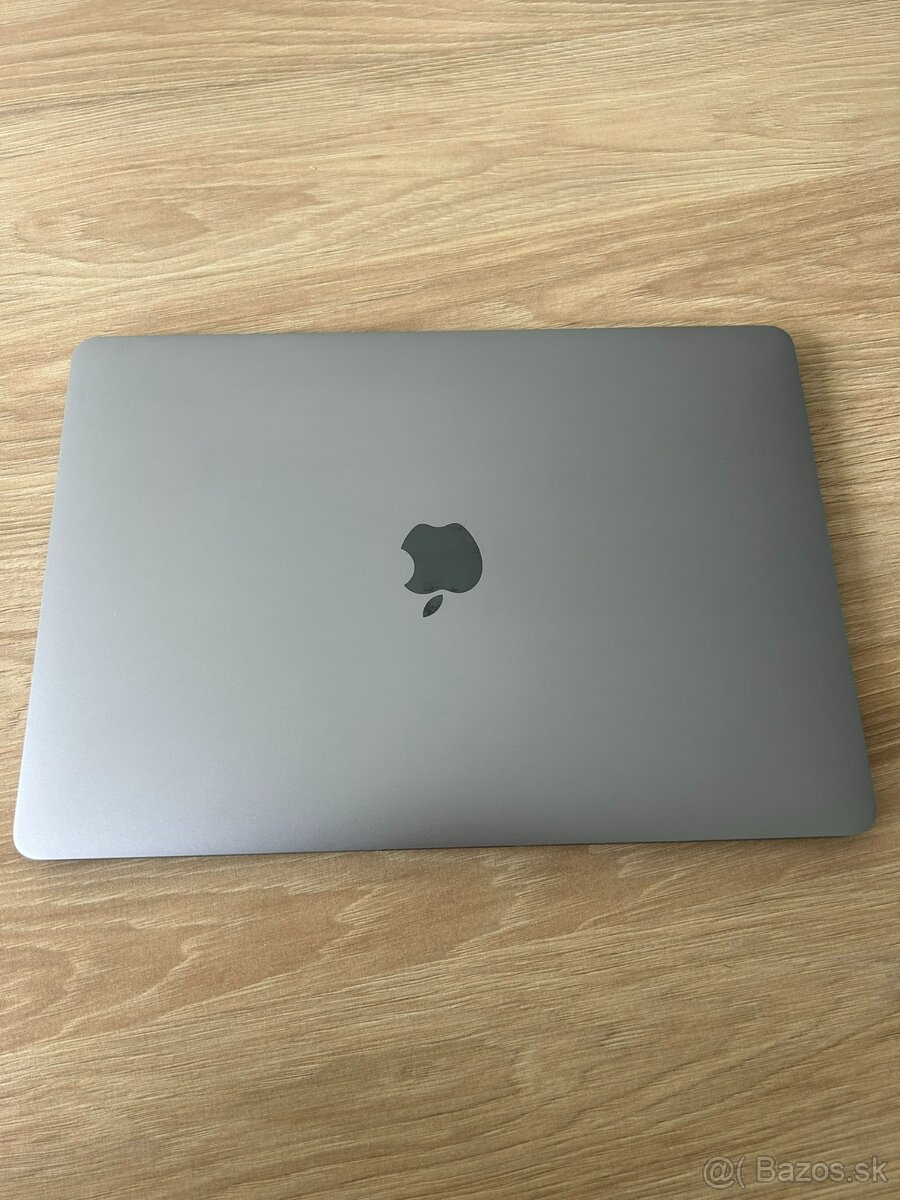 MacBook Pro 13" 2016 Touch Bar, Intel i5, 8 GB RAM - 3