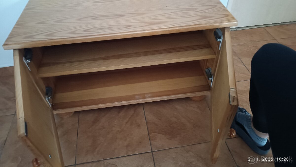 Skrinka - botník MASIV - 3