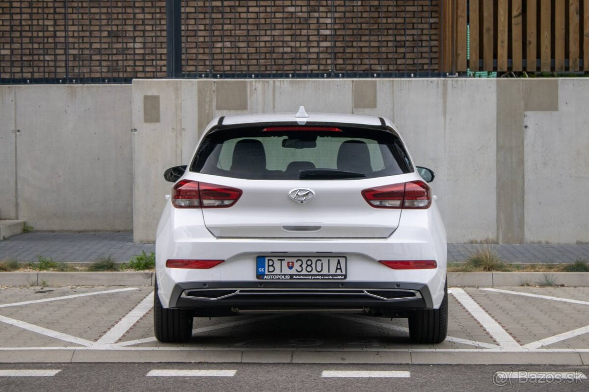 Hyundai i30 1.5 T-GDi mHEV iMT Play - 3
