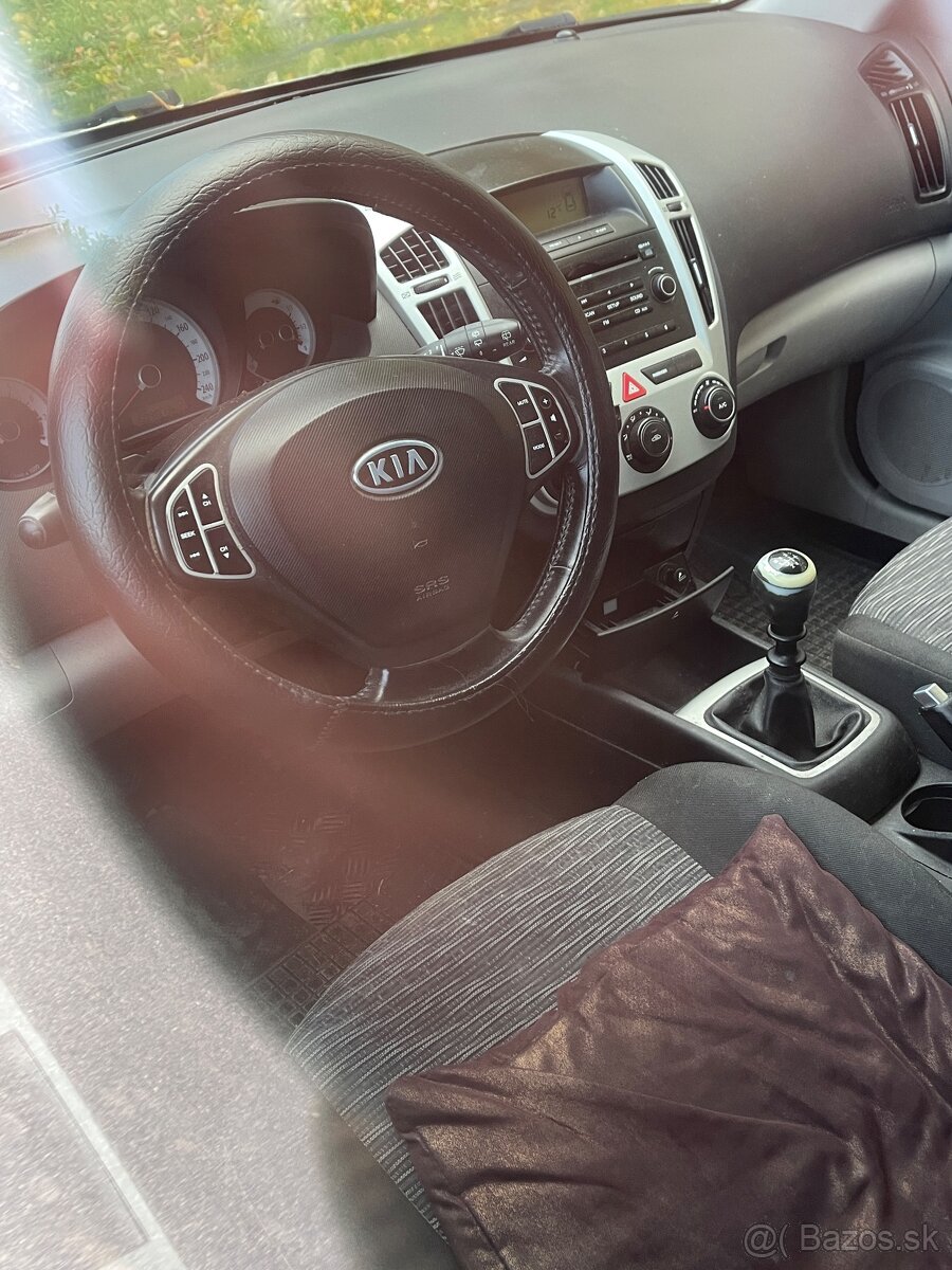 Kia cee’d 1.4 petrol 2008 - 3