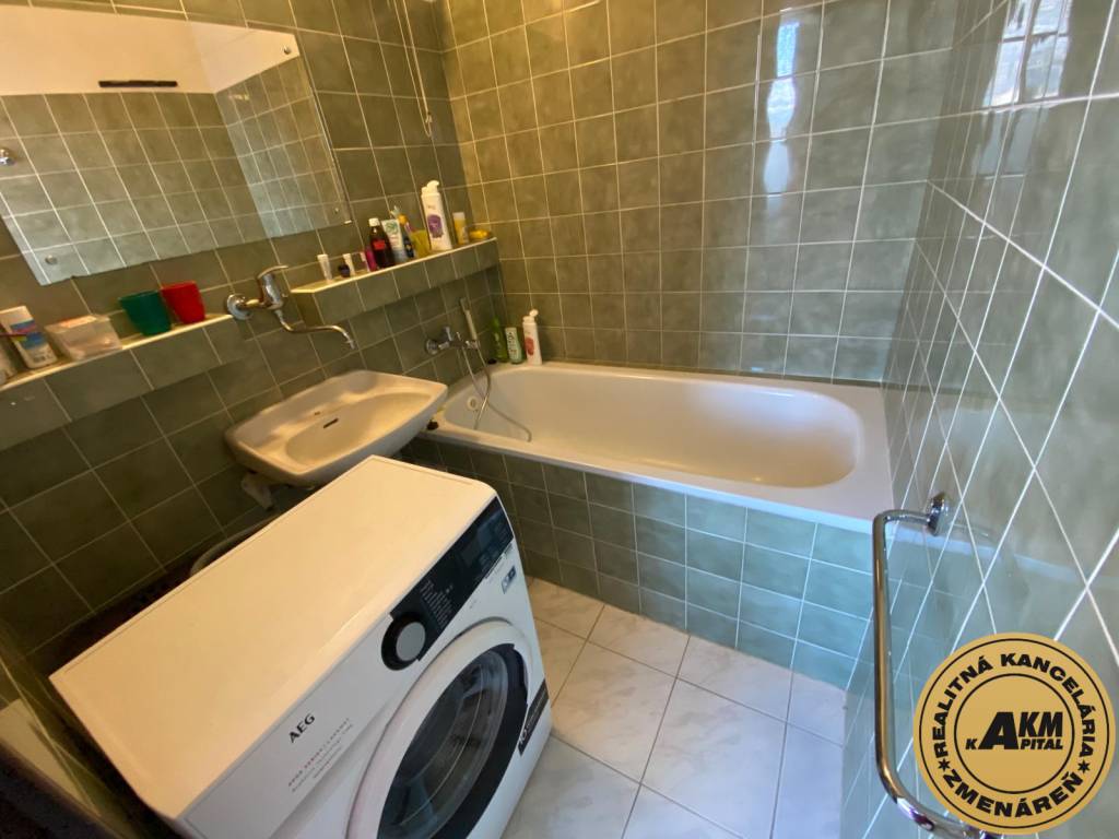 3 izbový prerobený byt s balkónom Zvolen - Lipovec na preda - 3