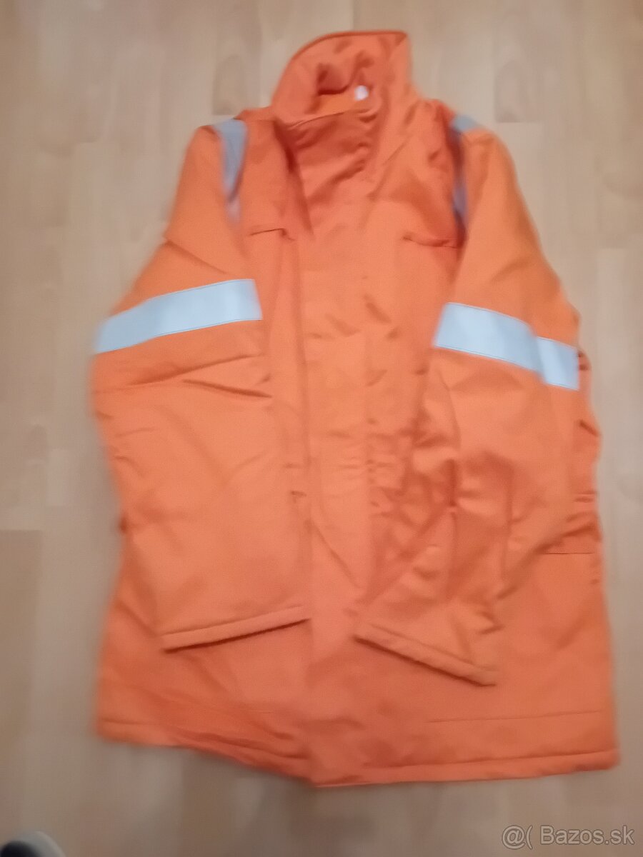 Predám zateplené pracovne nohavice a zatepleny kabat - 3