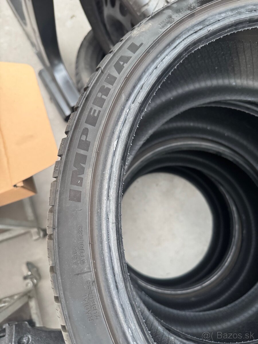 Gumy 235/35r19 - 3