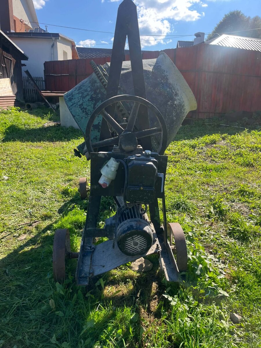 Miešačka na betón MB250 - 3