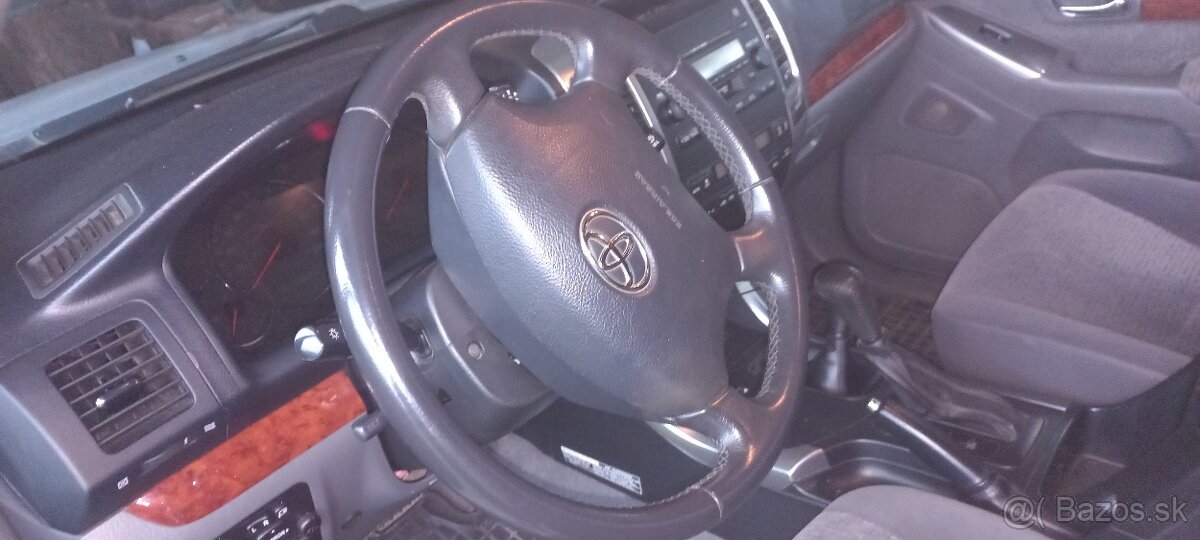 Toyota land cruiser 120