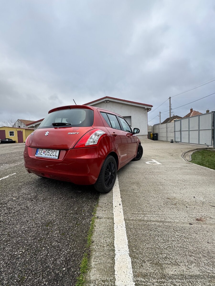 Suzuki swift - 3