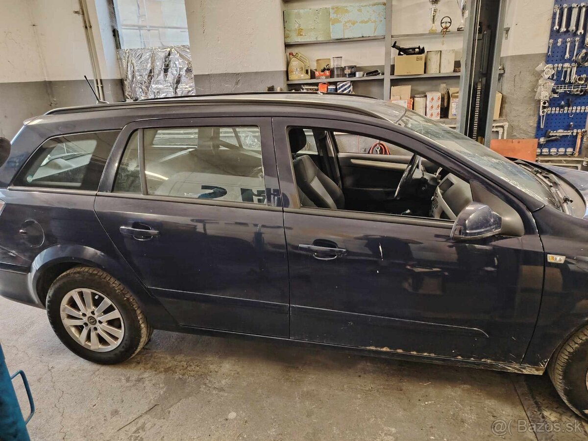 Opel Astra h - 3