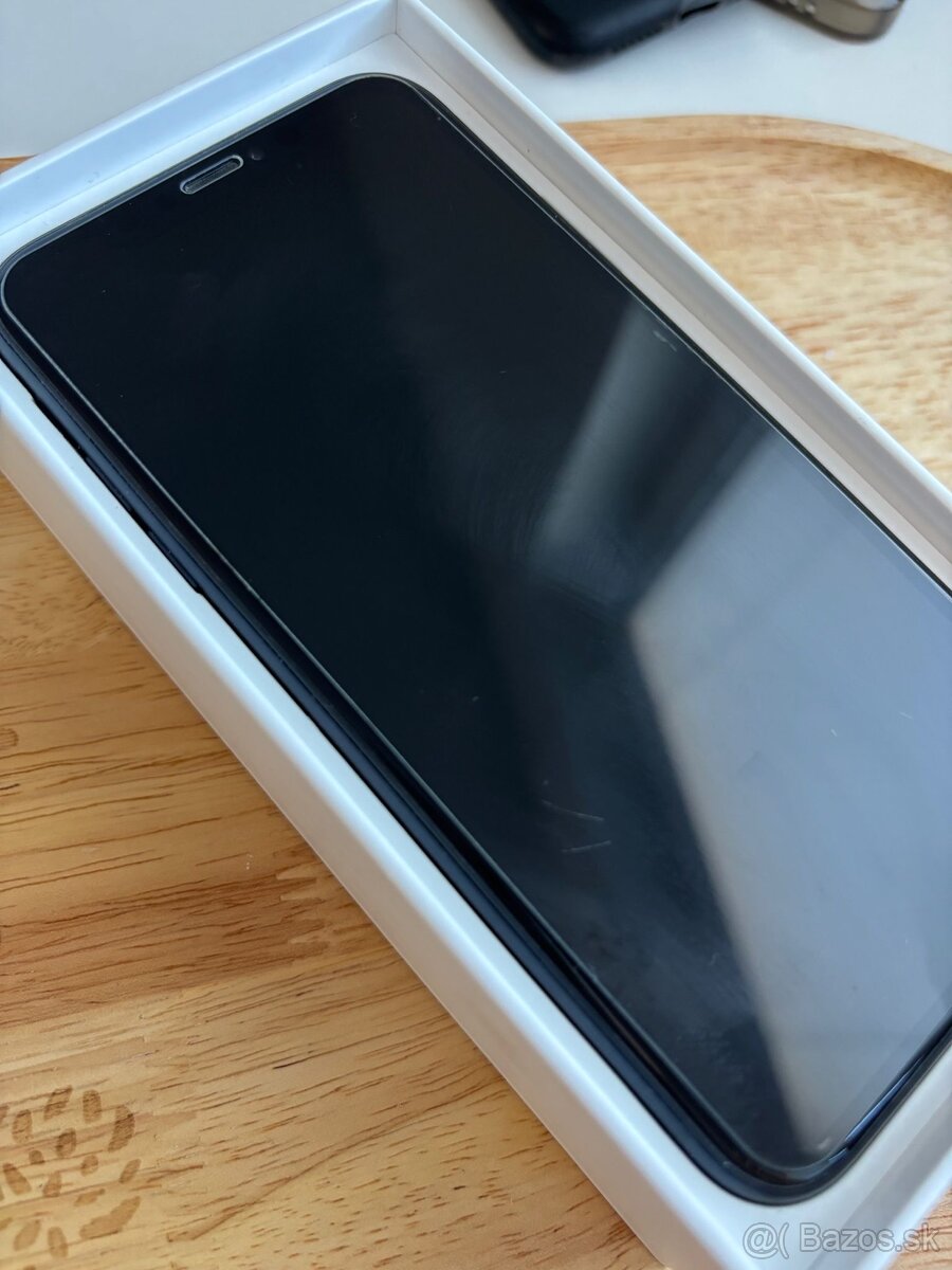 Iphone XR 64 GB – dobrý stav 80% - 3