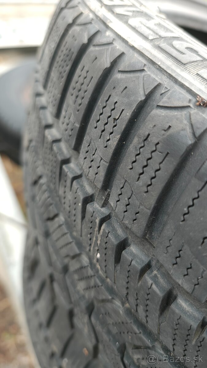 Predám zimné pneumatiky 195/45 R16 - 3