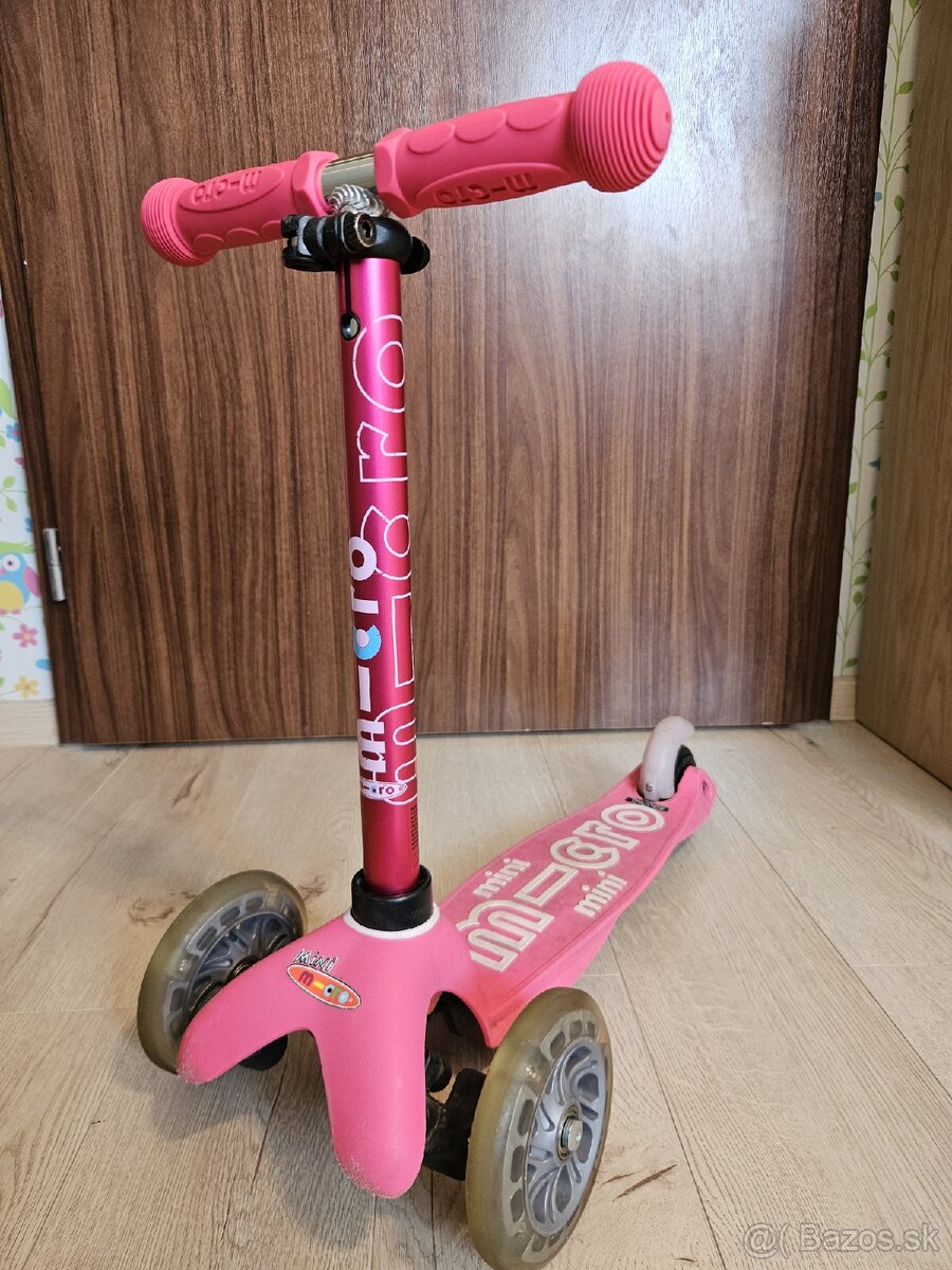 Kolobežka Micro Mini Deluxe LED - 3