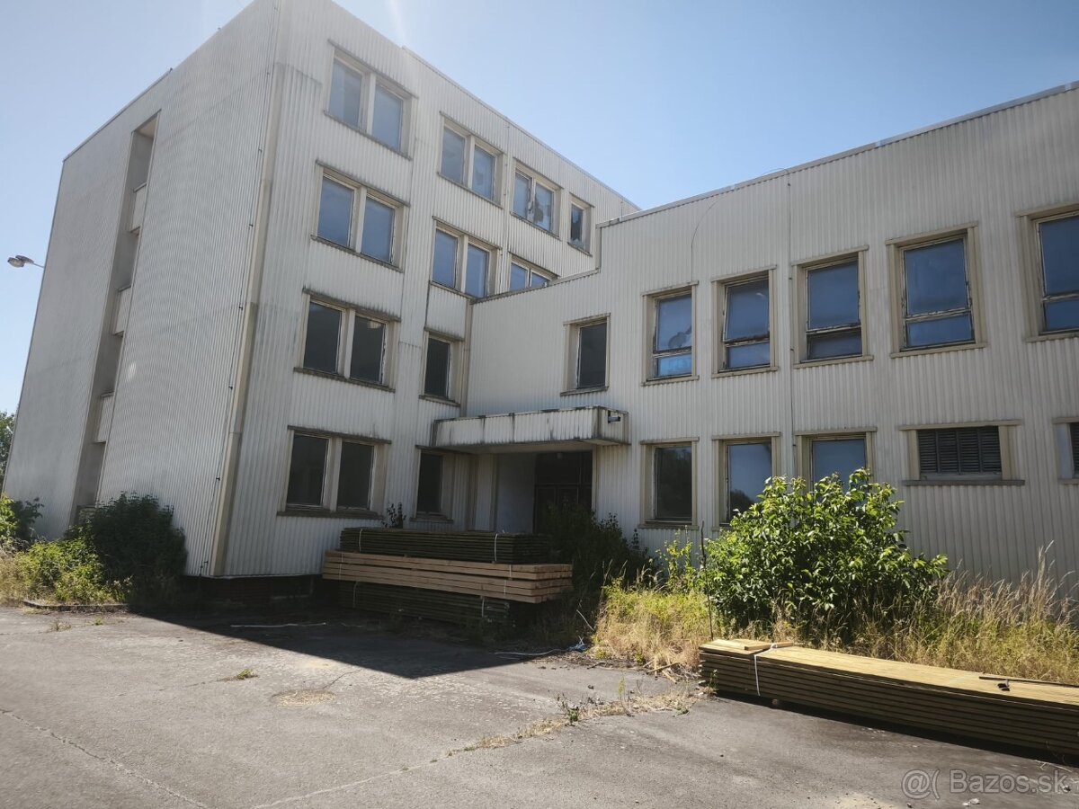PREDAJ administrativna budova 1200 m2 - 3
