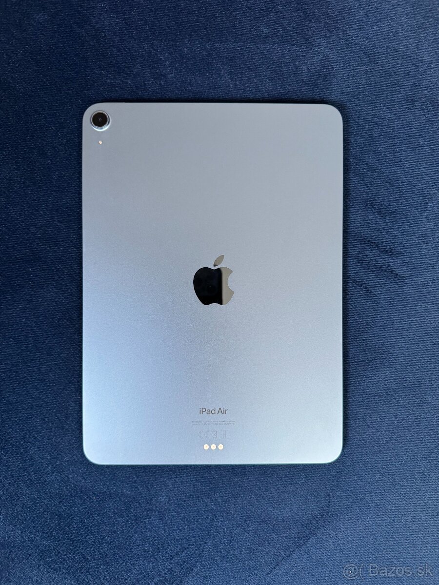 iPad Air 5 (M1) 10.9” 64GB + Pencil + Keyboard - 3