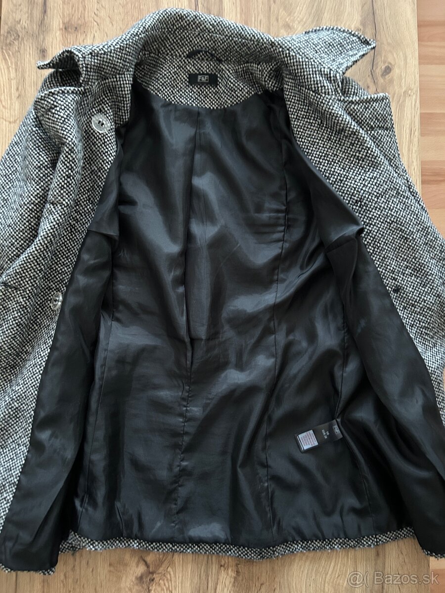 Dámsky kabát veľkosť M - 3