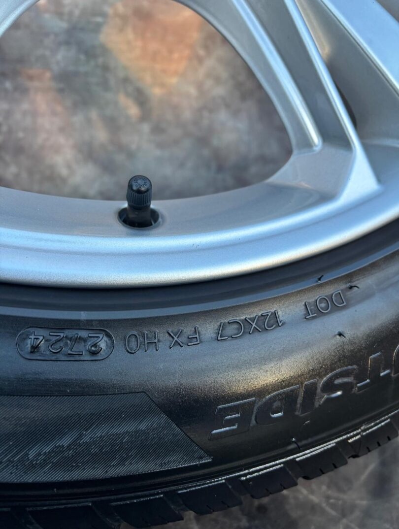 Zimní sada Audi Q8 285/45R21 113V DOT24 - 3