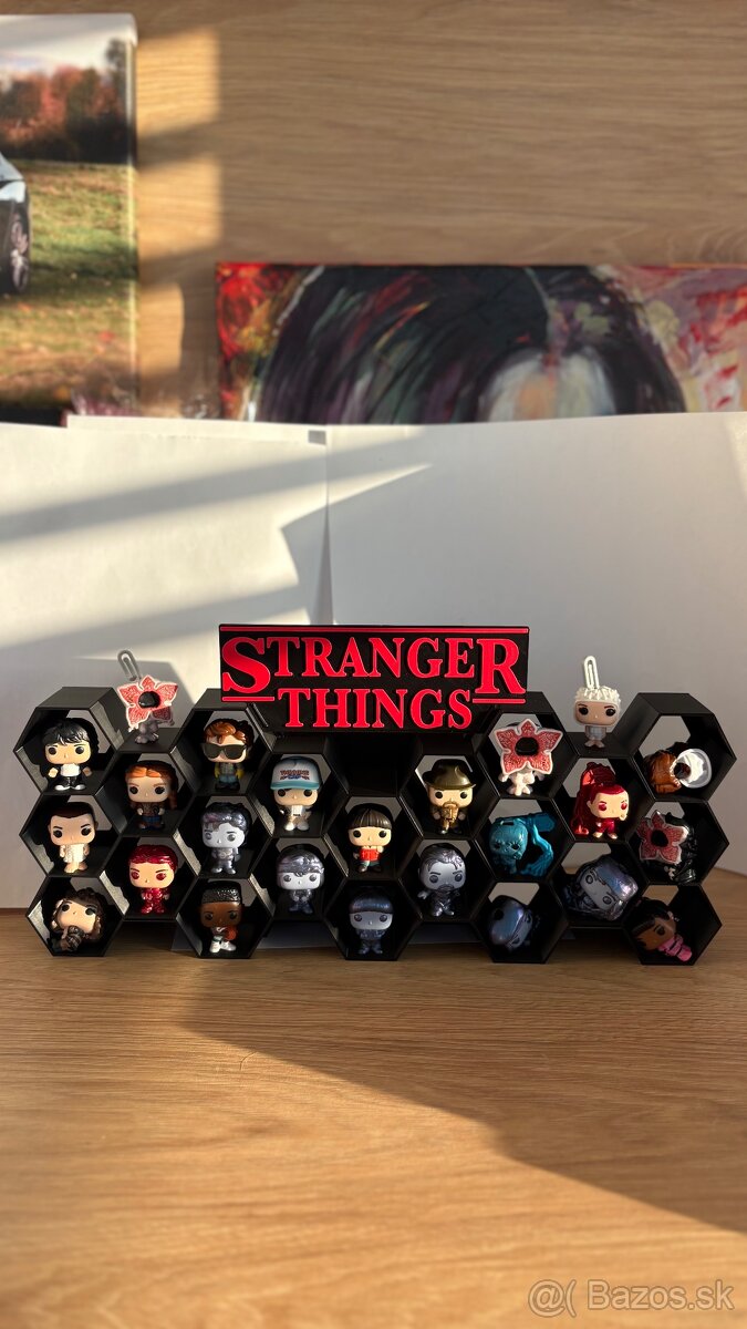 Stranger things stojan na postavičky kinder joy - 3