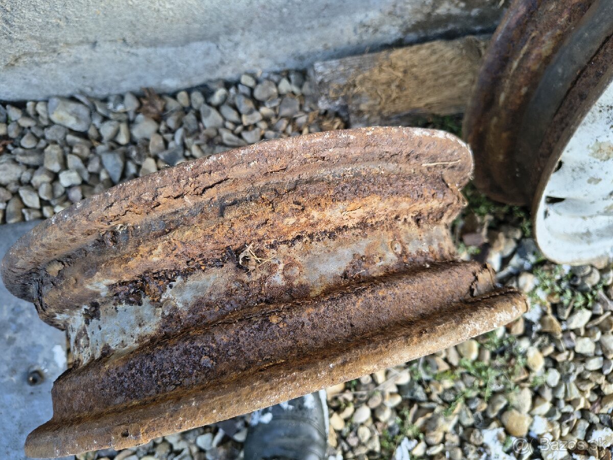 R16 disky škoda 1202 - 3