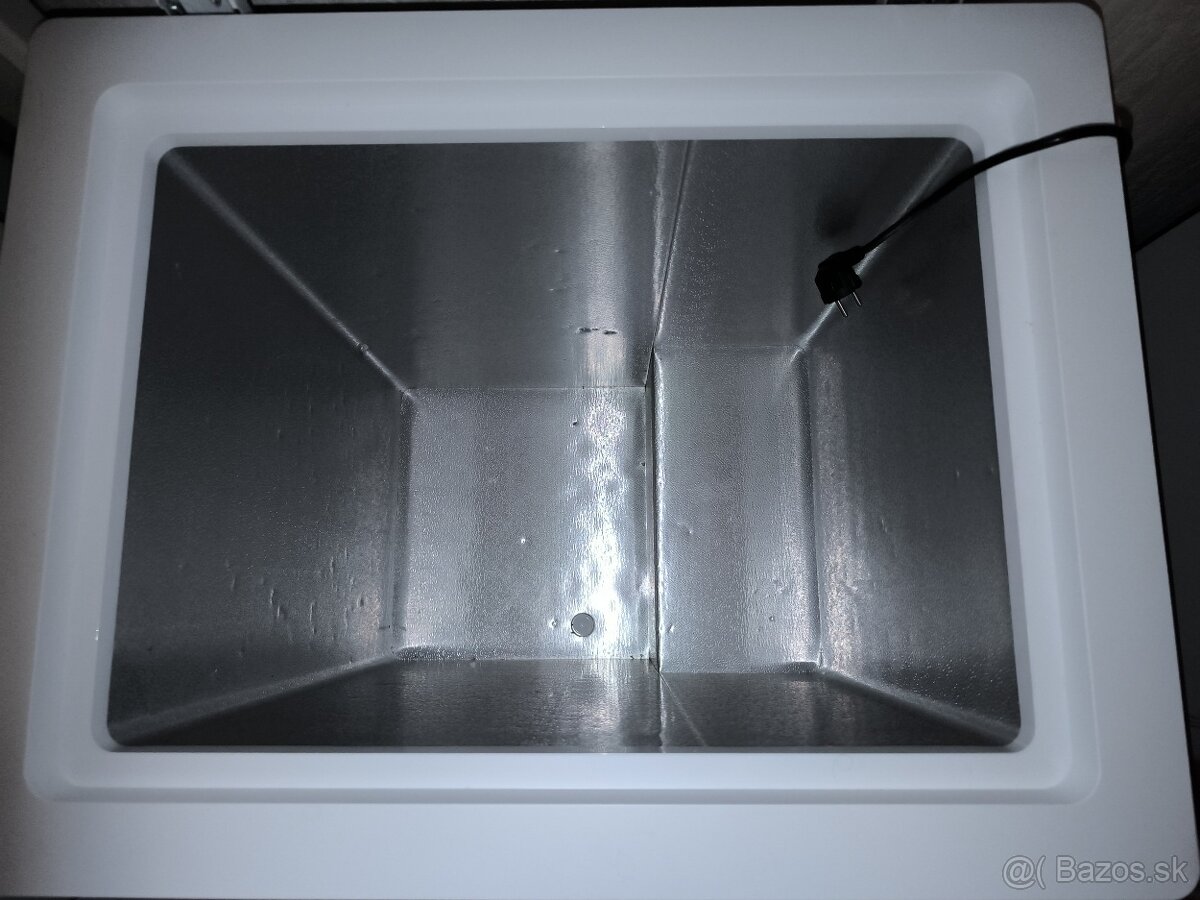 Truhlicova mraznička Candy CCHH 145E - 3