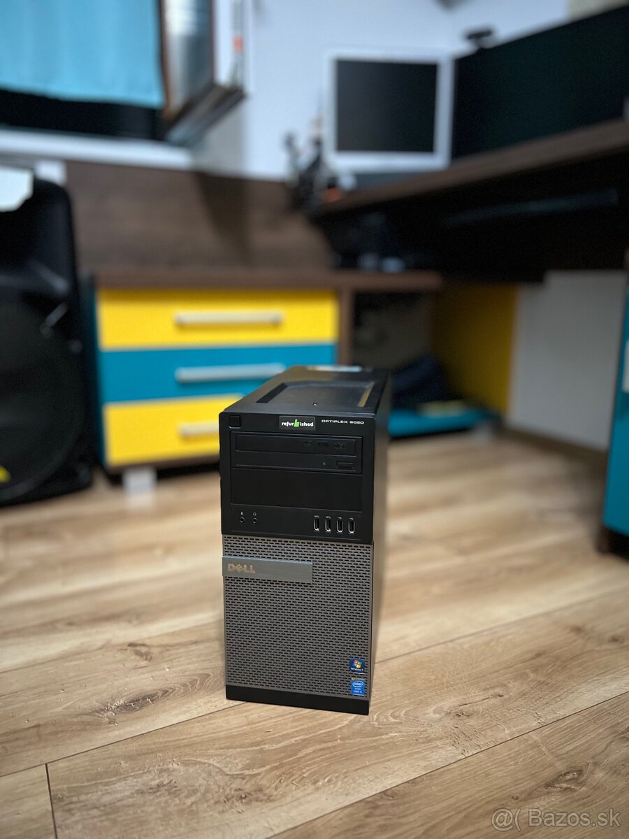 Stolový počítač Dell - 3
